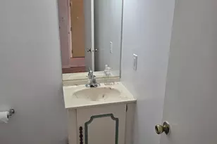 109 Village Chatham, Ardmore, PA 19003 - Photo 14