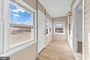 242 Seneca St, Essington, PA 19029 - Photo 2