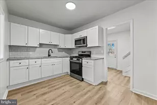 242 Seneca St, Essington, PA 19029 - Photo 10