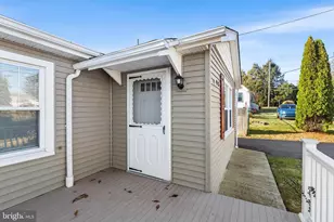 4948 Greenwood St, Brookhaven, PA 19015 - Photo 4