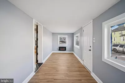 213 White Avenue, Marcus Hook, PA 19061 - Photo 2