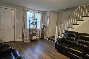 229 W 22nd St, Chester, PA 19013 - Photo 4