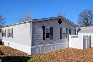 204 Horseshoe Dr, Garnet Valley, PA 19060 - Photo 6