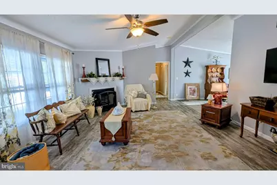 204 Horseshoe Drive, Garnet Valley, PA 19060 - Photo 10