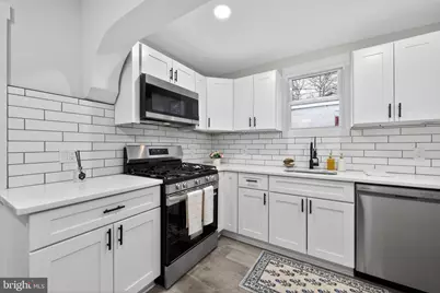 704 E 18th Street, Chester, PA 19013 - Photo 2