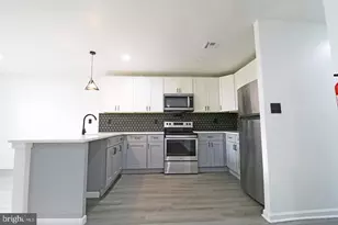 511 Corinthian Ave, Essington, PA 19029 - Photo 4