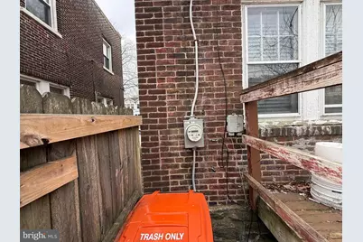 23 E Mowry Street, Chester, PA 19013 - Photo 18