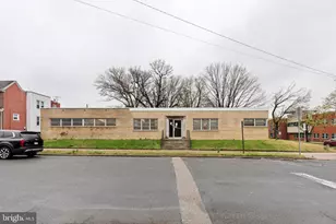 1453 Edgmont Ave, Chester, PA 19013 - Photo 1