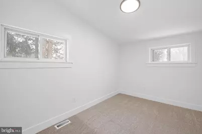 921 Flora Lane, Boothwyn, PA 19061 - Photo 18