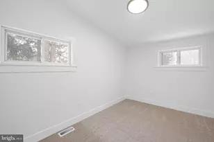 921 Flora Ln, Boothwyn, PA 19061 - Photo 18