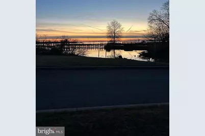 15 Riverwatch Court, Essington, PA 19029 - Photo 2