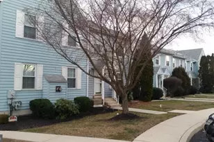 565 Applewood Ct, Aston, PA 19014 - Photo 2