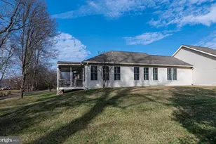 21 Hunters Way, Glen Mills, PA 19342 - Photo 2