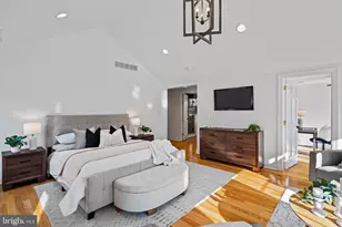 727 E Manoa Rd, Havertown, PA 19083 - Photo 32