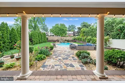 727 E Manoa Road, Havertown, PA 19083 - Photo 2