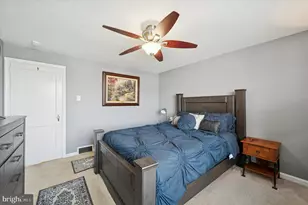 817 Surrey Ln, Glenolden, PA 19036 - Photo 16