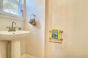 Bishop Dr, Aston, PA 19014 - Photo 30