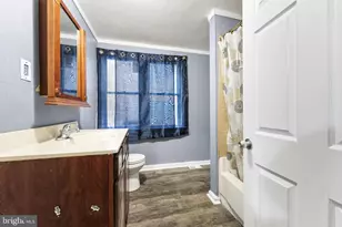 2209 W 3rd St, Chester, PA 19013 - Photo 22