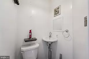 19 Wayne Ave, Springfield, PA 19064 - Photo 18