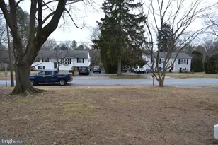 1625 Hillcrest Ln, Aston, PA 19014 - Photo 14