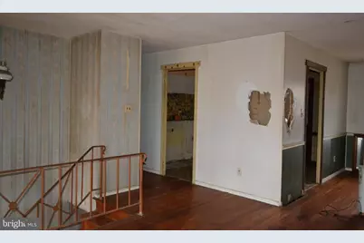 1625 Hillcrest Lane, Aston, PA 19014 - Photo 8