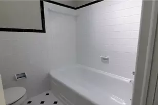 717 Surrey Ln, Glenolden, PA 19036 - Photo 8