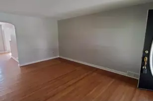 717 Surrey Ln, Glenolden, PA 19036 - Photo 4