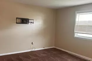 1021 E Williams Cir, Chester, PA 19013 - Photo 2