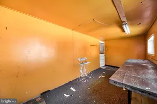 33 S Woodlawn Ave, Aldan, PA 19018 - Photo 4