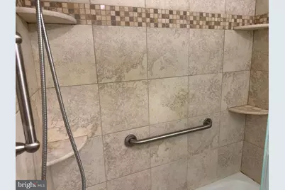 100 E Glenolden Avenue #R-12, Glenolden, PA 19036 - Photo 14