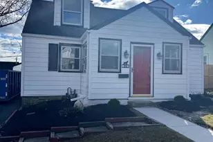 20 Neeld Ln, Aston, PA 19014 - Photo 1