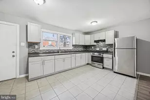 1340 W 7th St, Chester, PA 19013 - Photo 6