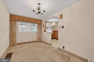 2237 S Harwood Ave, Upper Darby, PA 19082 - Photo 6