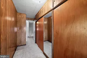 2237 S Harwood Ave, Upper Darby, PA 19082 - Photo 18