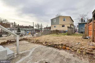 708 Ward St, Chester, PA 19013 - Photo 40