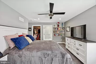1002 11th Avenue, Folsom, PA 19033 - Photo 18