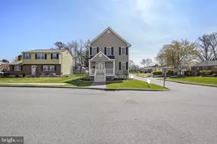1002 11th Ave, Folsom, PA 19033 - Photo 2