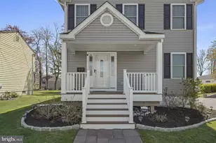 1002 11th Ave, Folsom, PA 19033 - Photo 2