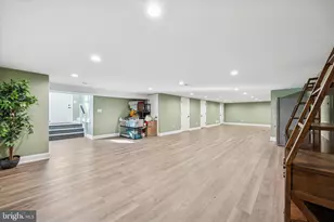 1002 11th Ave, Folsom, PA 19033 - Photo 32