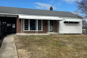 2112 N Lee Ln, Aston, PA 19014 - Photo 1