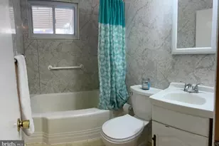 2112 N Lee Ln, Aston, PA 19014 - Photo 12