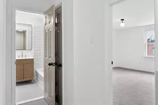 1087 Taylor Dr, Folcroft, PA 19032 - Photo 10