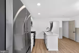 1087 Taylor Dr, Folcroft, PA 19032 - Photo 8