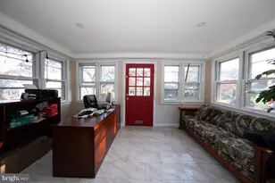 122 Crestview Rd, Upper Darby, PA 19082 - Photo 2