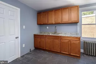 18 E 21st St, Chester, PA 19013 - Photo 10