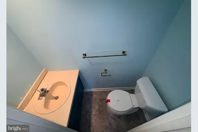 215 E Chelsea Circle, Newtown Square, PA 19073 - Photo 8