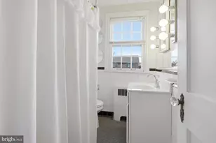 1121 Chester Pike, Crum Lynne, PA 19022 - Photo 18