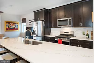 404 Rock Run Cir, Broomall, PA 19008 - Photo 10