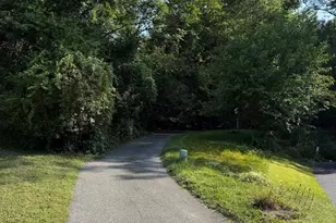 70 Courtney Ln, Media, PA 19063 - Photo 2