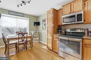 62 Andrews Ct, Aston, PA 19014 - Photo 2